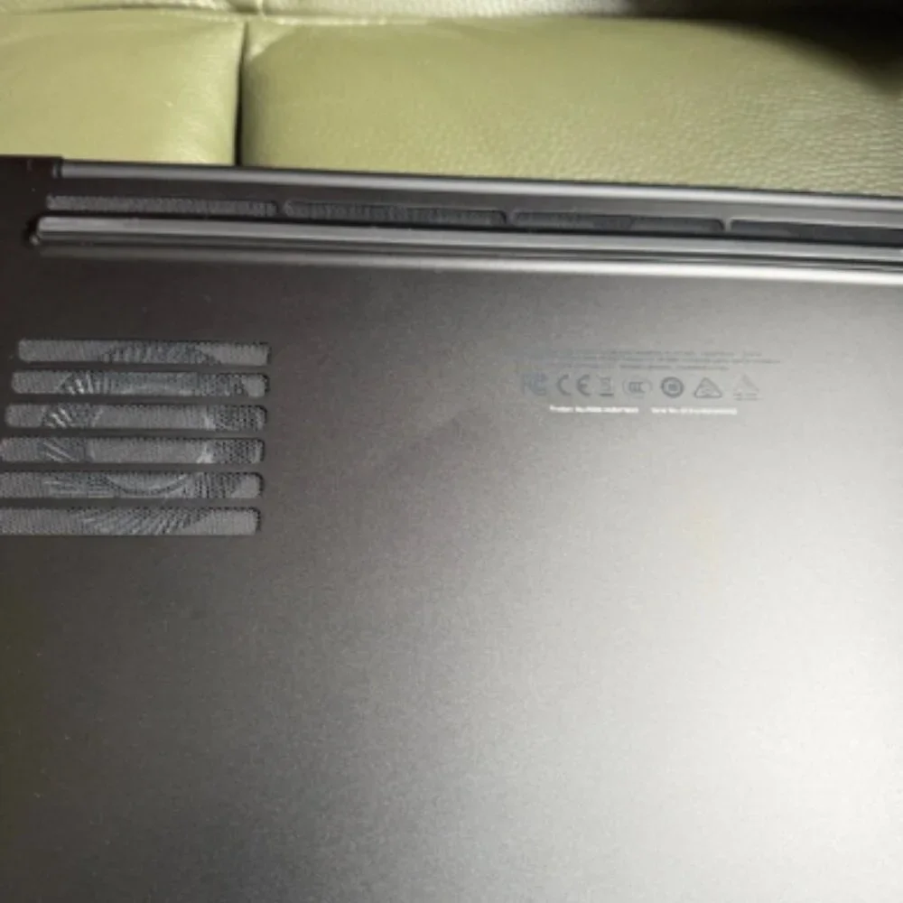 Razer Blade 18 Black Gaming Laptop i9 13950HX RTX 4080 32GB DDR5 240Hz